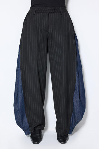 Les Benjamins - DENIM DETAILED PANTS