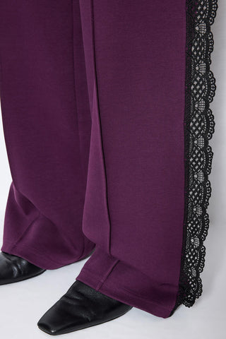 Les Benjamins - LACE DETAILED SWEATPANTS