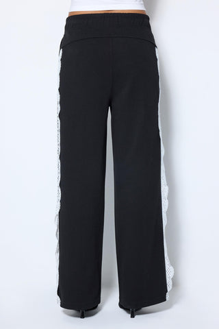 Les Benjamins - LACE DETAILED SWEATPANTS